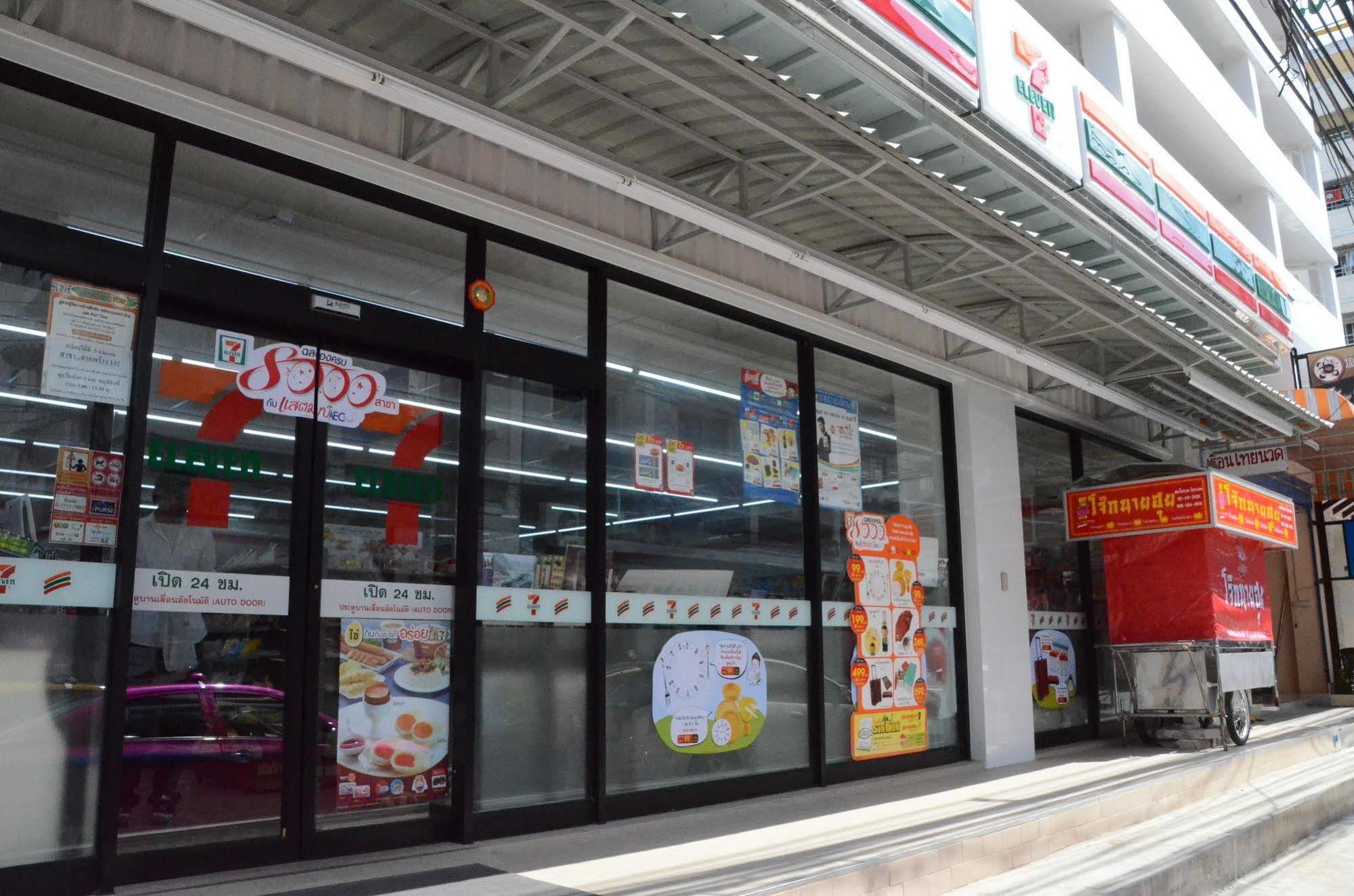 拉普绕130观景点大厦酒店 曼谷 外观 照片